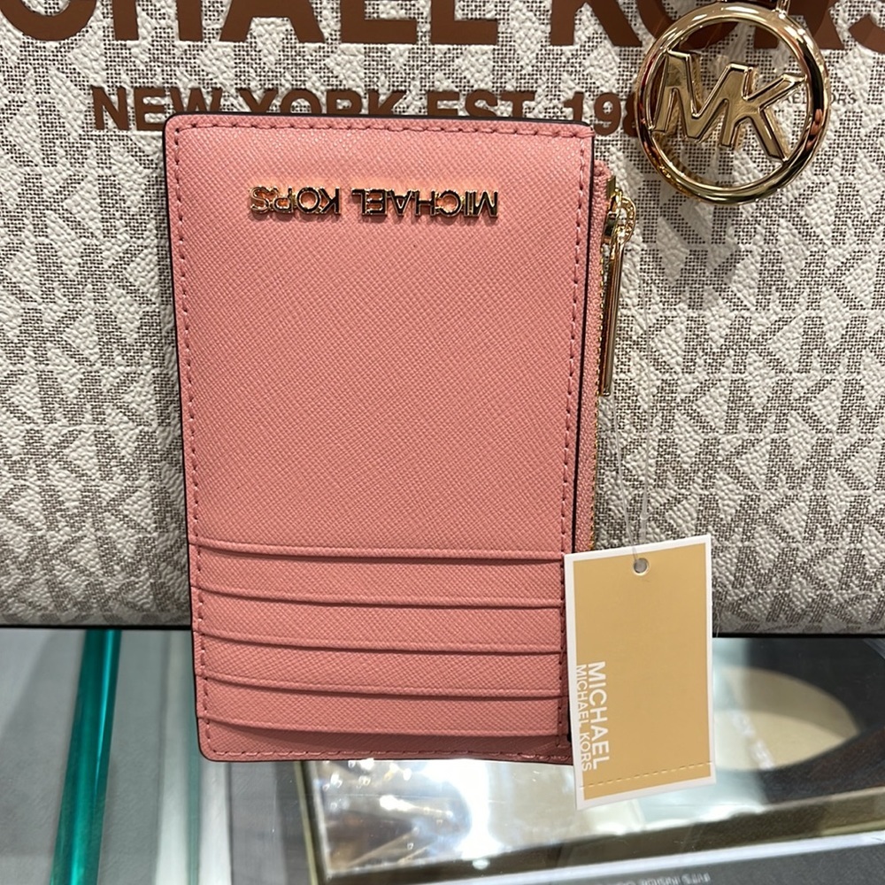 MICHAEL KORS
Jet Set Travel Medium Top Zip Leather Card Case Wallet
Primrose
NWT - Picture 6 of 16